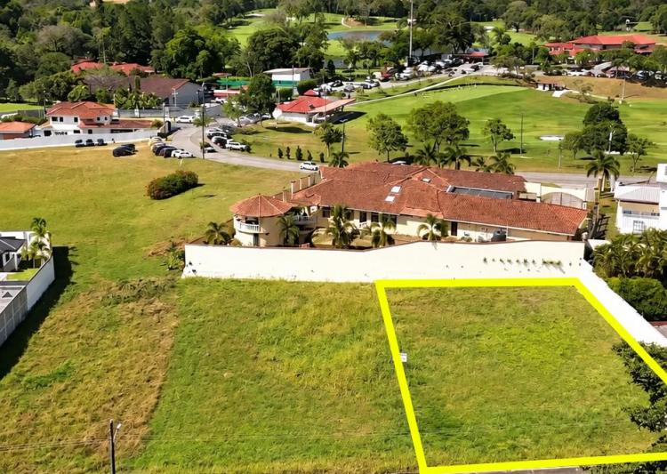 Venta de terreno en Cerro Viento, Club de Golf de Panamá, 883 m² (1/16)