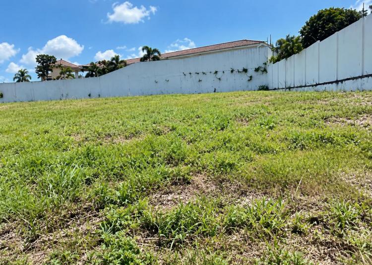 Venta de terreno en Cerro Viento, Club de Golf de Panamá, 883 m² (3/16)